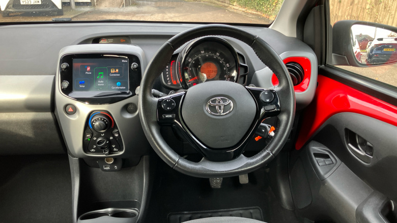 Toyota Aygo 1.0 VVT-i X-Play 5dr x-shift Petrol Hatchback